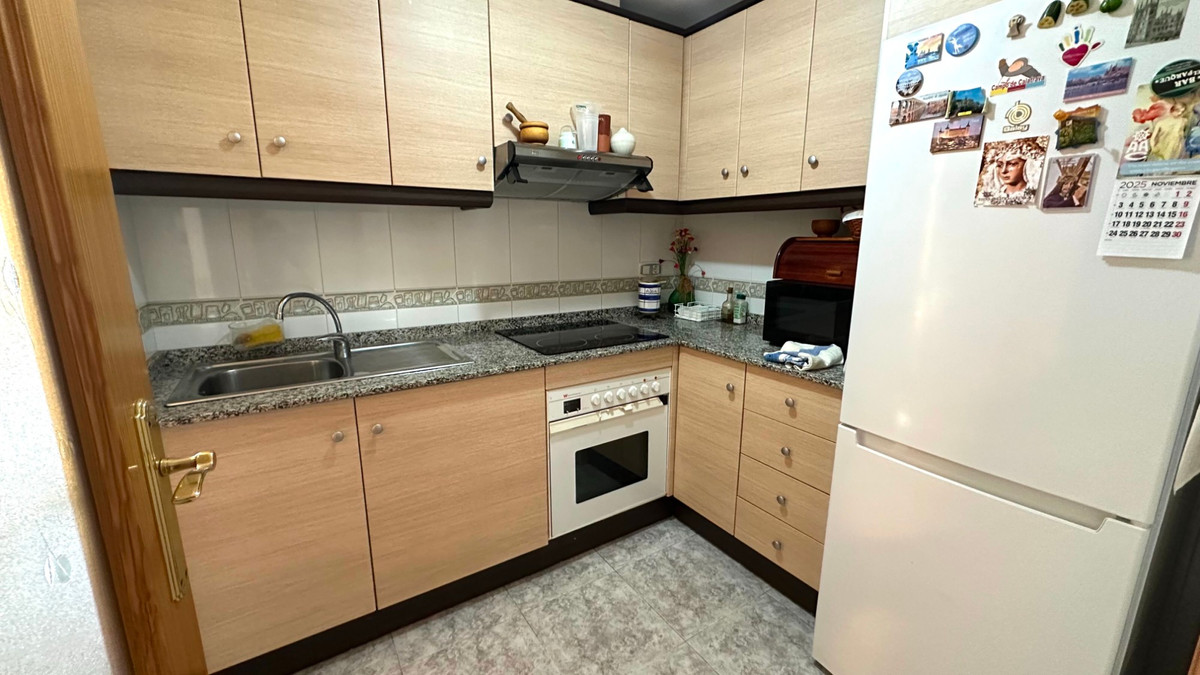 2 Bed Apartment for sale in Guardamar Del Segura Costa Blanca, Alicante, Spain