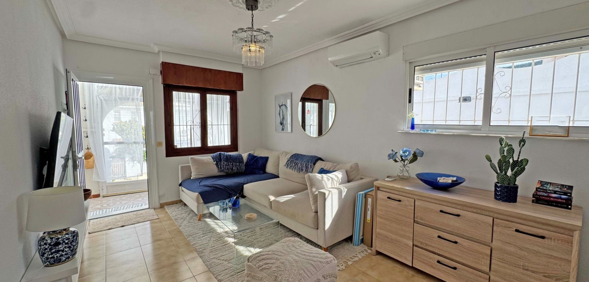 Se vende Pareada de 2 dormitorios en Costa Blanca, Alicante, España