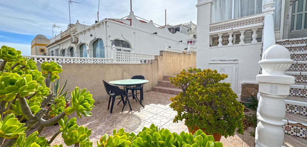 Se vende Pareada de 2 dormitorios en Costa Blanca, Alicante, España