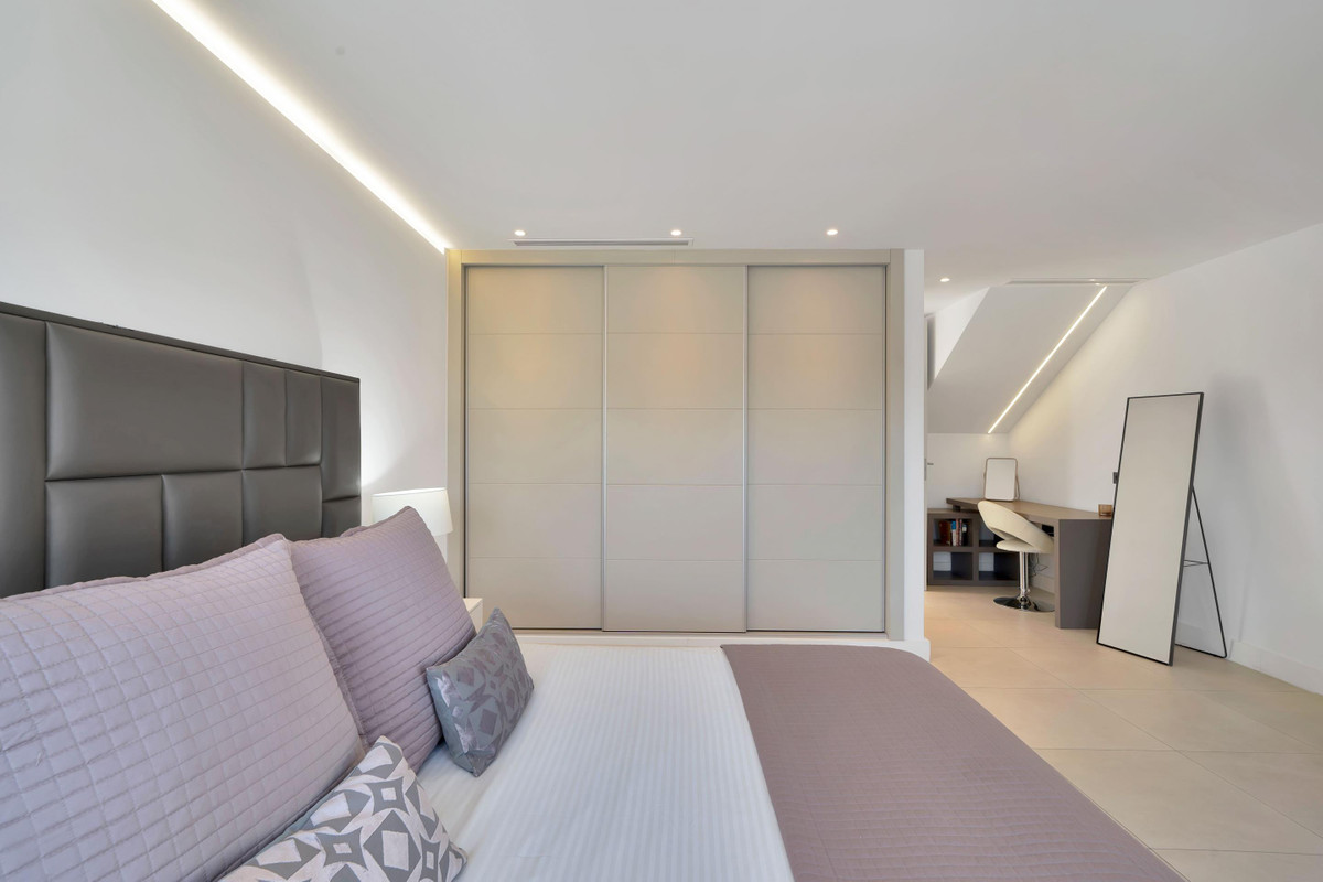 2 Bed Apartment for sale in Marbella Costa Del Sol, Málaga, Spain