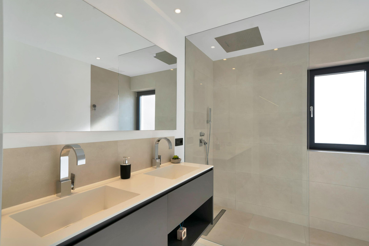 2 Bed Apartment for sale in Marbella Costa Del Sol, Málaga, Spain