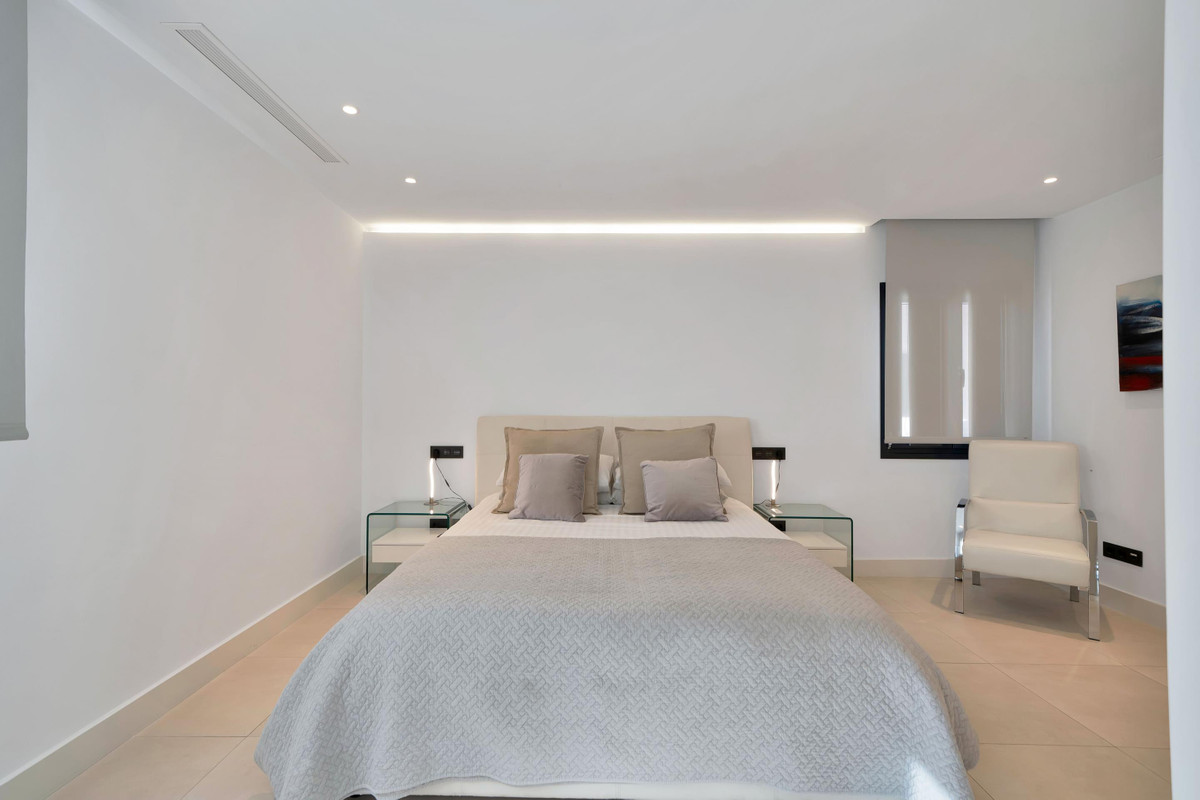 2 Bed Apartment for sale in Marbella Costa Del Sol, Málaga, Spain