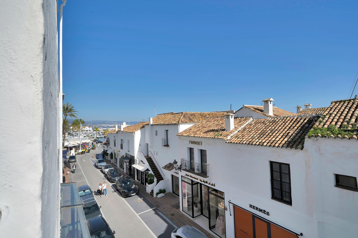 2 Bed Apartment for sale in Marbella Costa Del Sol, Málaga, Spain