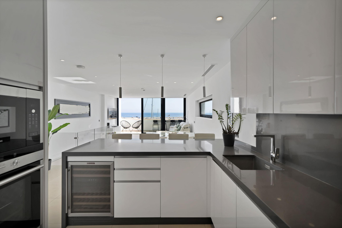 2 Bed Apartment for sale in Marbella Costa Del Sol, Málaga, Spain