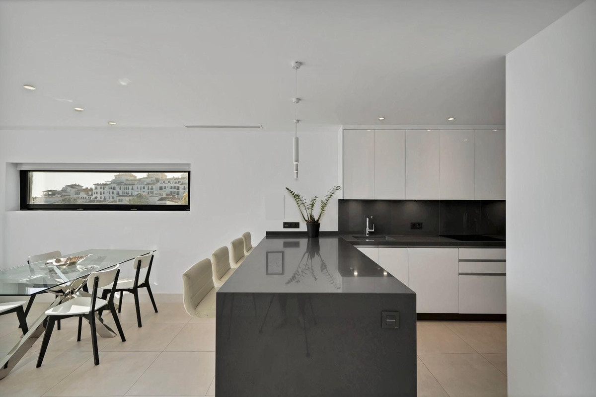 2 Bed Apartment for sale in Marbella Costa Del Sol, Málaga, Spain