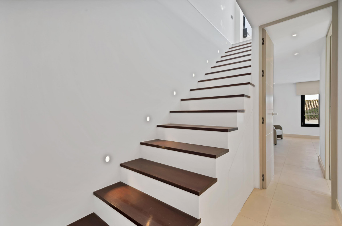 2 Bed Apartment for sale in Marbella Costa Del Sol, Málaga, Spain