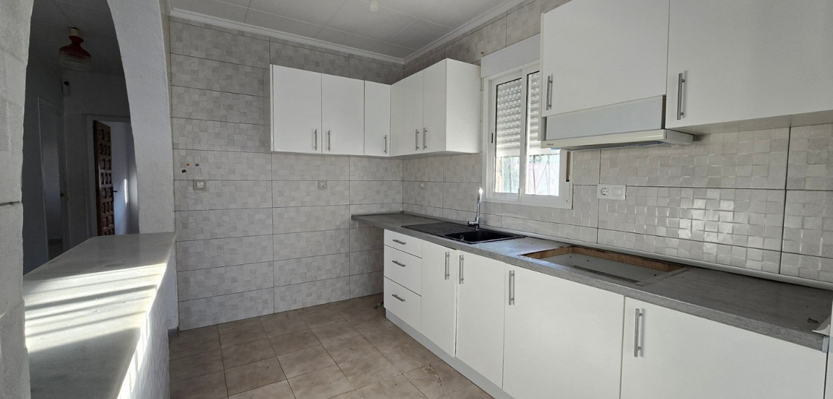 Se vende Villa - Chalet de 3 dormitorios en Costa Blanca, Alicante, España