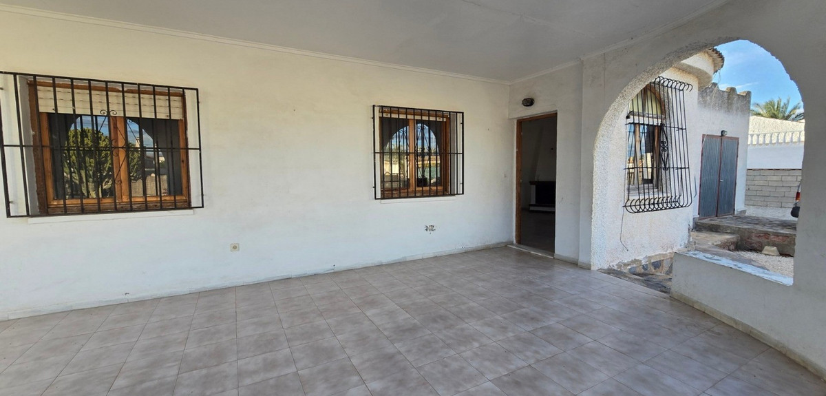 Se vende Villa - Chalet de 3 dormitorios en Costa Blanca, Alicante, España