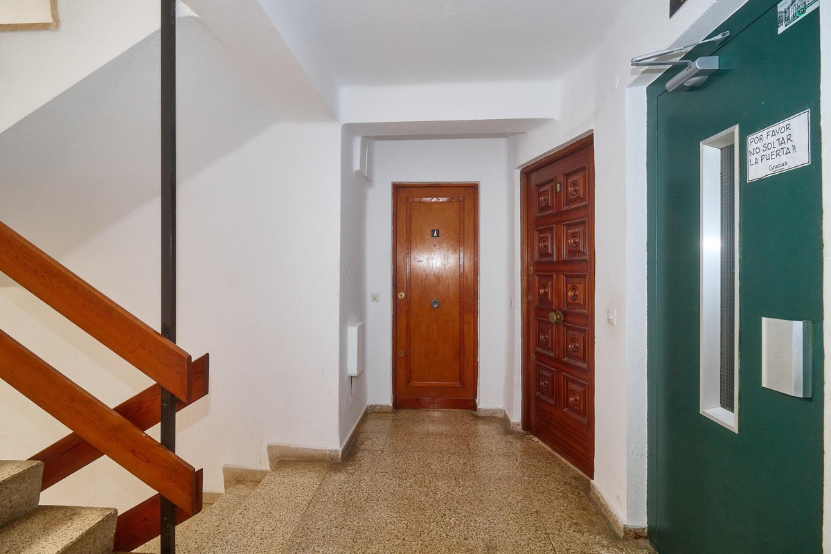 3 Bed Apartment for sale in Fuengirola Costa Del Sol, Málaga, Spain