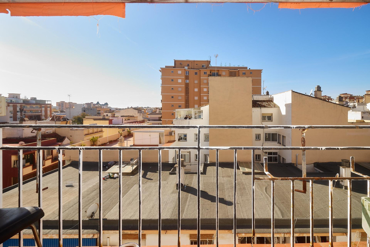 3 Bed Apartment for sale in Fuengirola Costa Del Sol, Málaga, Spain