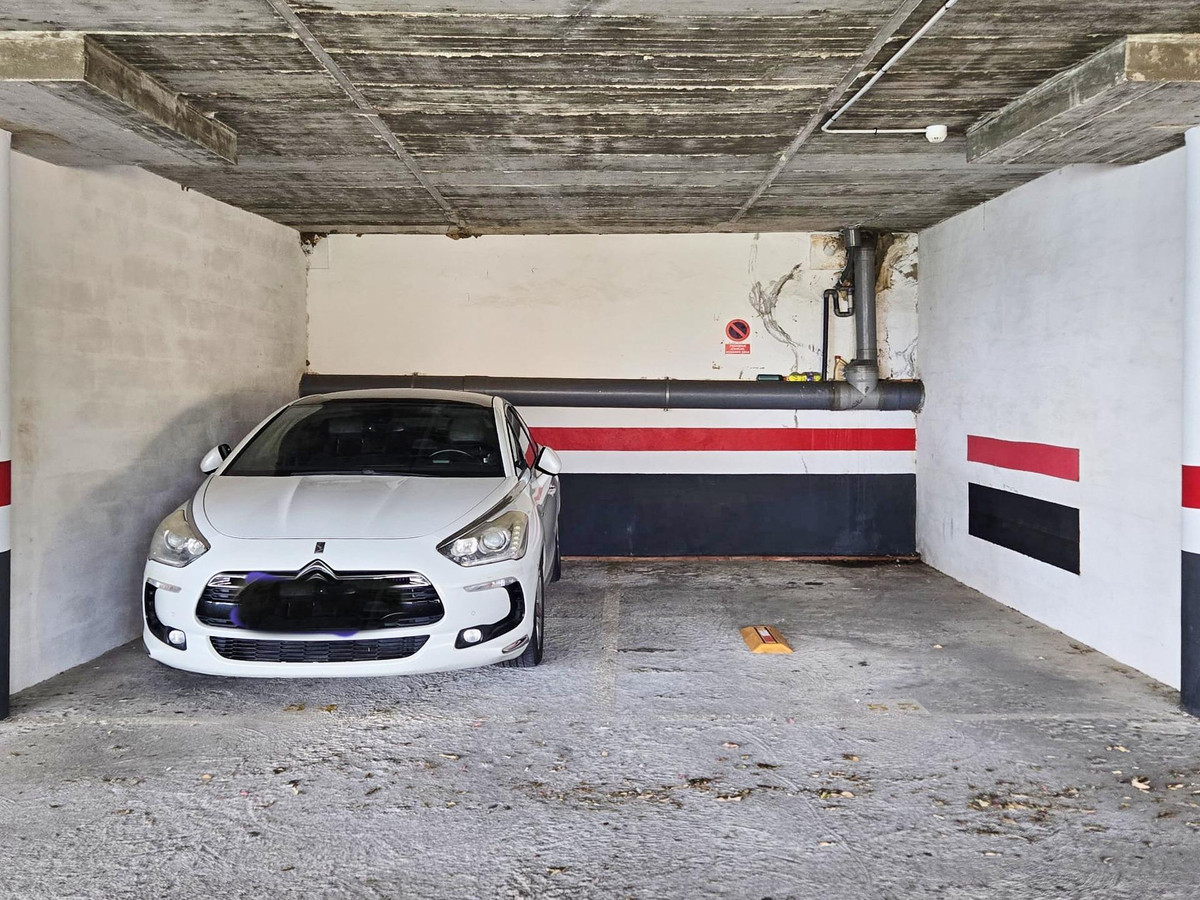 Se vende Garaje  en Costa Del Sol, Málaga, España