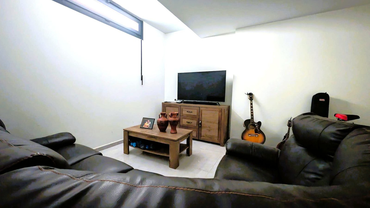 Se vende Villa - Chalet de 4 dormitorios en Costa Blanca, Alicante, España