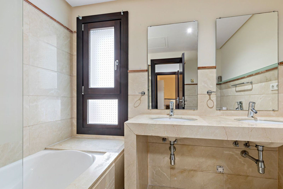 Se vende Adosada de 4 dormitorios en Costa Del Sol, Málaga, España