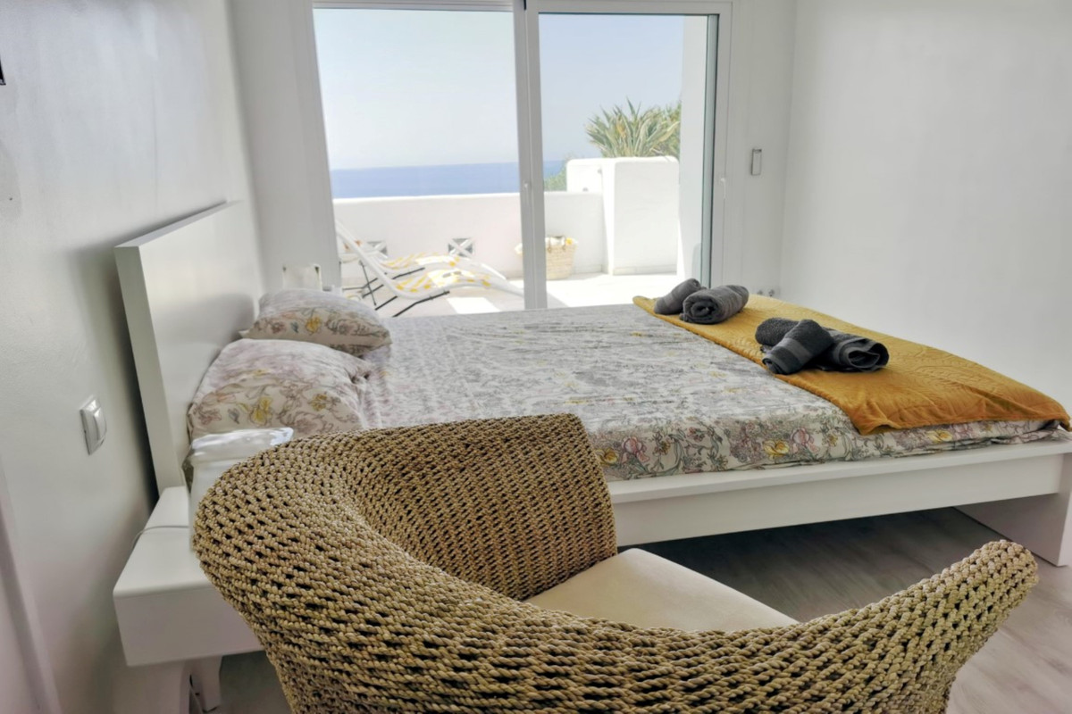 Se vende Apartamento Planta Media de 3 dormitorios en Costa Del Sol, Málaga, España