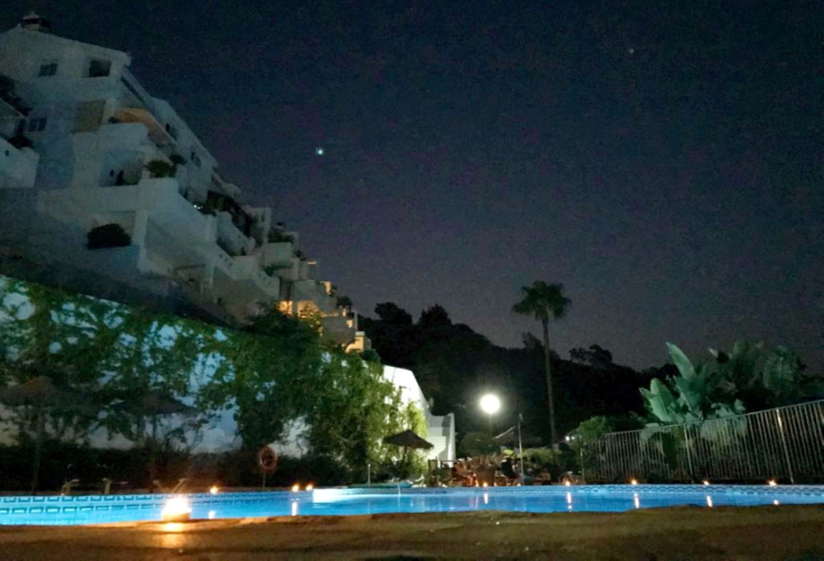 Se vende Apartamento Planta Media de 3 dormitorios en Costa Del Sol, Málaga, España