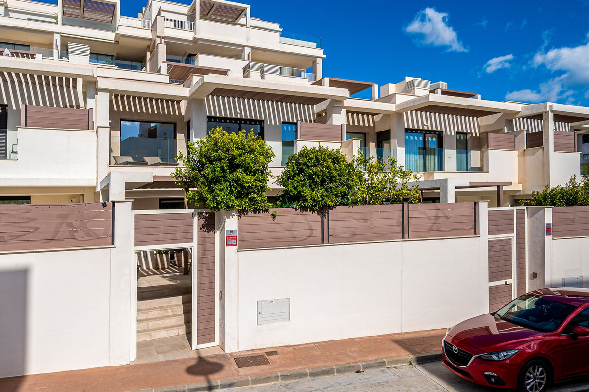 4 Bed Townhouse for sale in La Cala De Mijas Costa Del Sol, Málaga, Spain