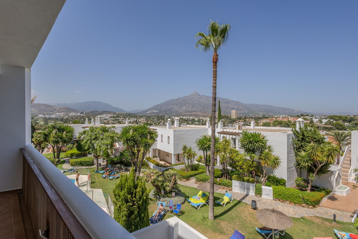 2 Bed Apartment for sale in Nueva Andalucía Costa Del Sol, Málaga, Spain