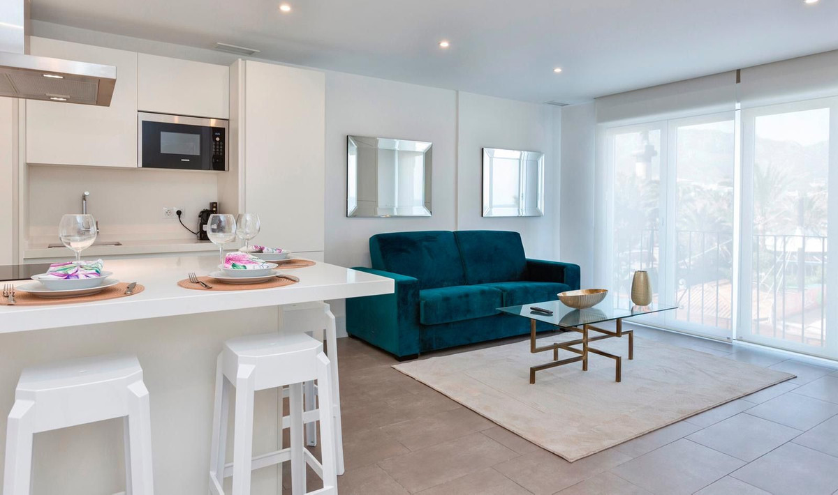 2 Bed Apartment for sale in The Golden Mile Costa Del Sol, Málaga, Spain