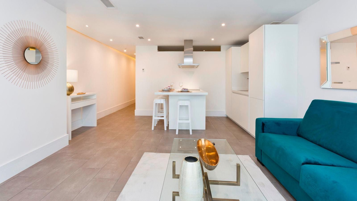 2 Bed Apartment for sale in The Golden Mile Costa Del Sol, Málaga, Spain