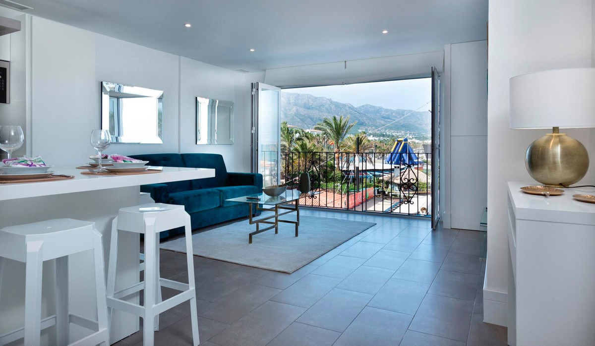 2 Bed Apartment for sale in The Golden Mile Costa Del Sol, Málaga, Spain
