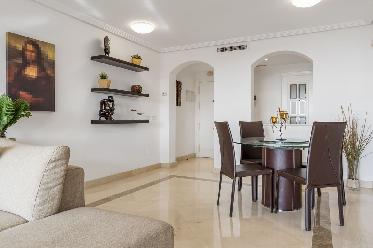 2 Bed Apartment for sale in Benahavís Costa Del Sol, Málaga, Spain
