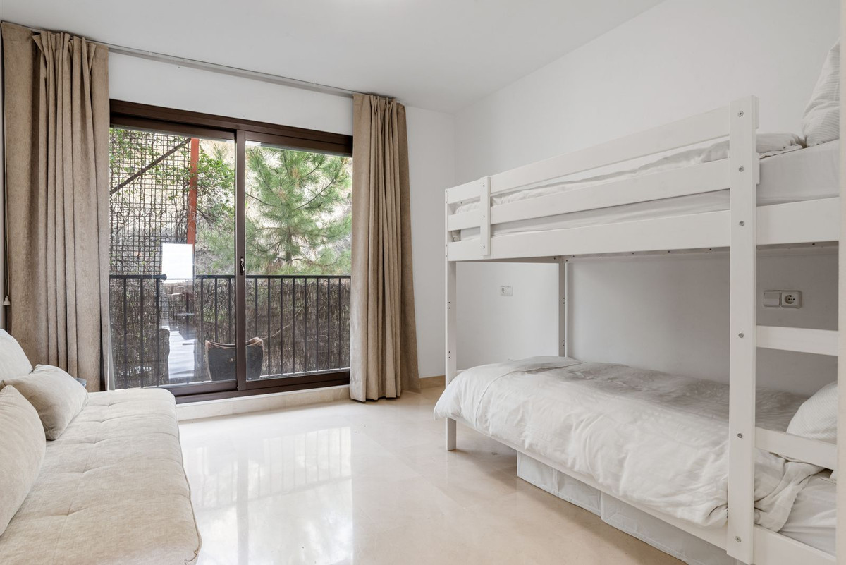 2 Bed Apartment for sale in Benahavís Costa Del Sol, Málaga, Spain