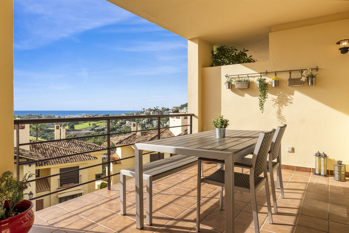 2 Bed Apartment for sale in Benahavís Costa Del Sol, Málaga, Spain