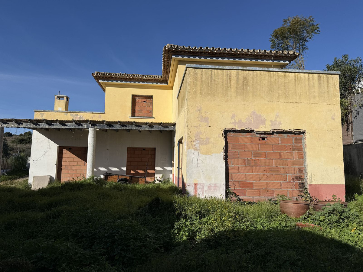 3 Bed Townhouse for sale in Estepona Costa Del Sol, Málaga, Spain