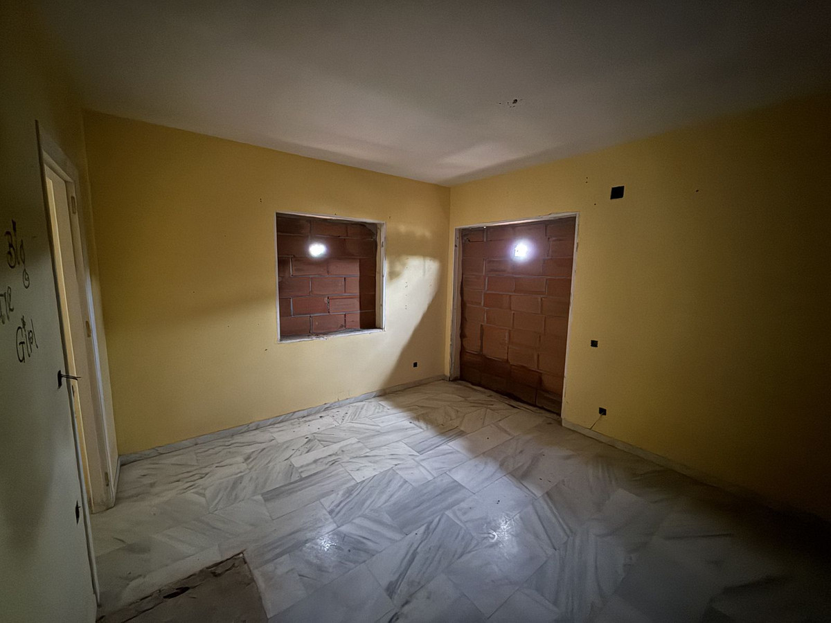 3 Bed Townhouse for sale in Estepona Costa Del Sol, Málaga, Spain
