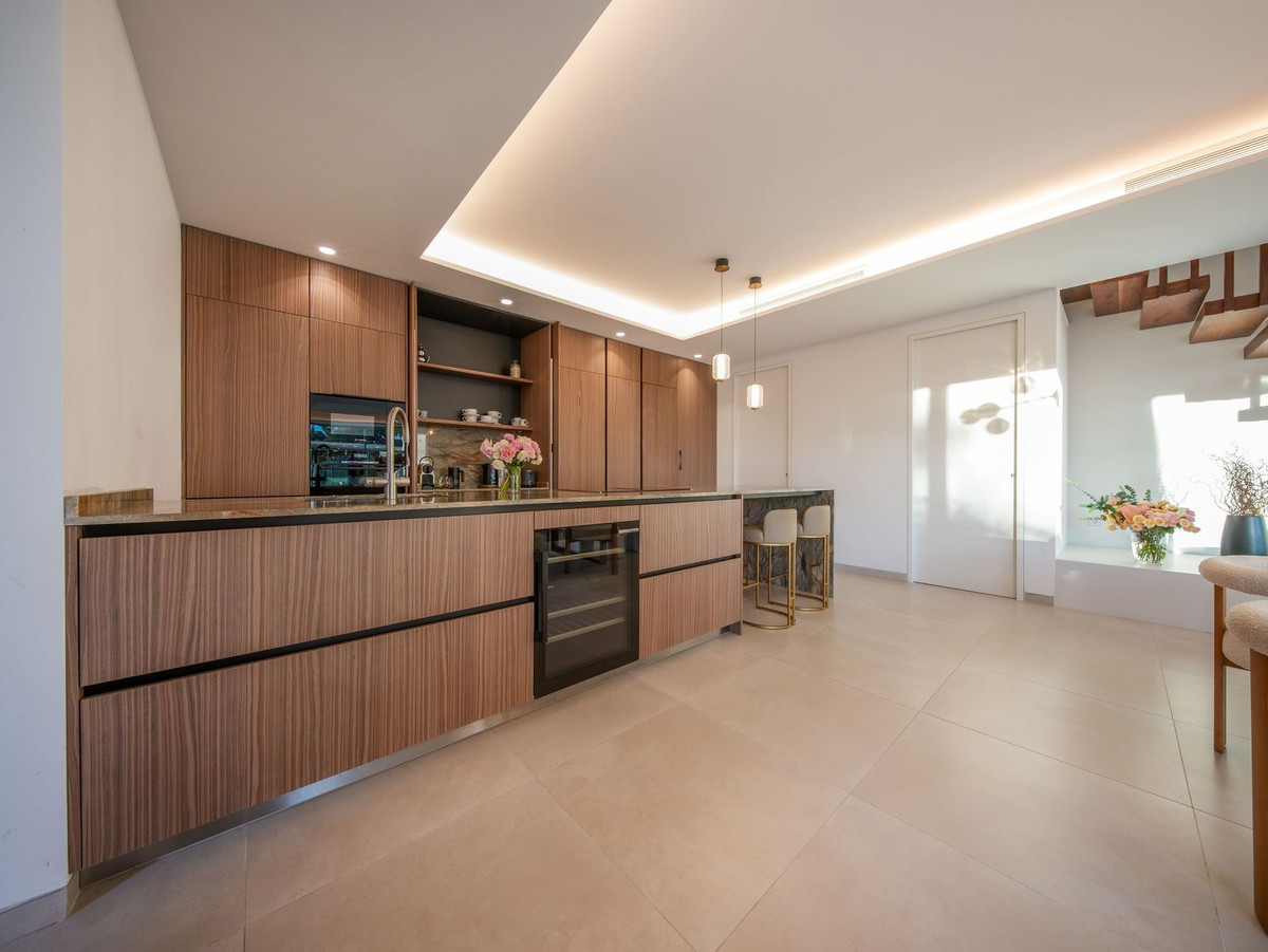 Se vende Villa - Chalet de 5 dormitorios en Costa Del Sol, Málaga, España
