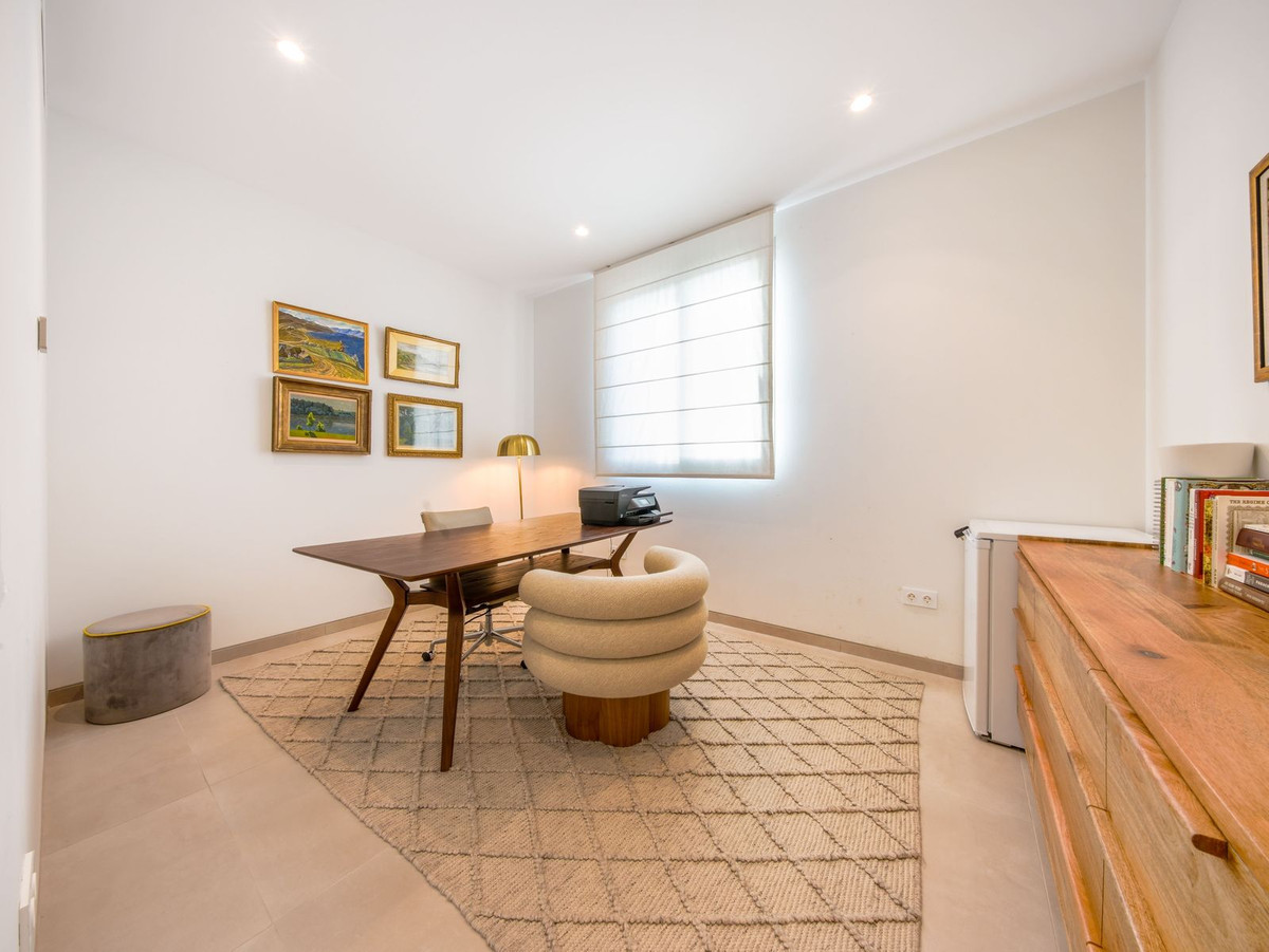 Se vende Villa - Chalet de 5 dormitorios en Costa Del Sol, Málaga, España