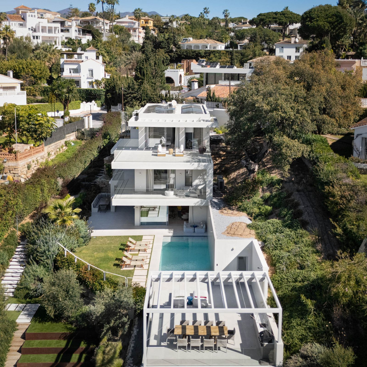 Se vende Villa - Chalet de 5 dormitorios en Costa Del Sol, Málaga, España