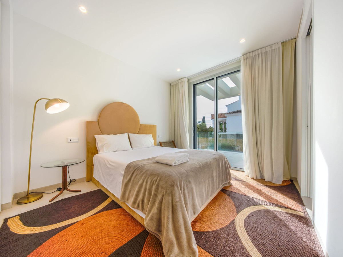 Se vende Villa - Chalet de 5 dormitorios en Costa Del Sol, Málaga, España