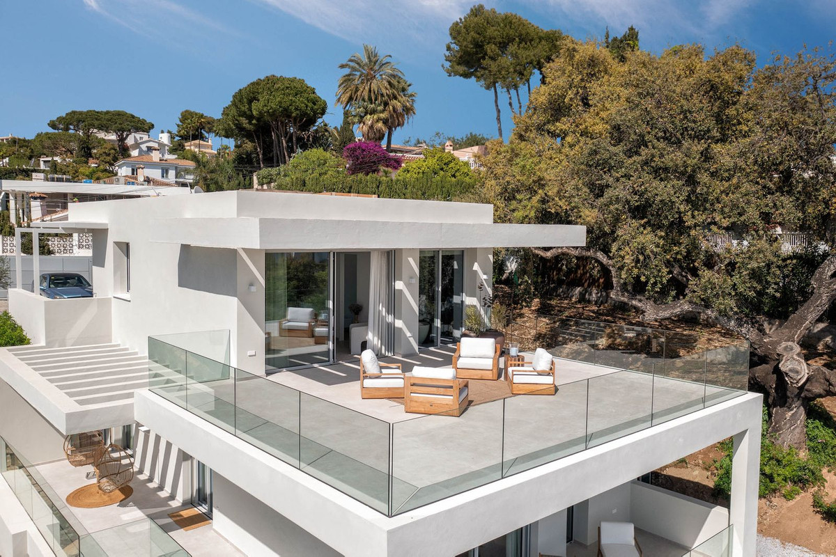 Se vende Villa - Chalet de 5 dormitorios en Costa Del Sol, Málaga, España