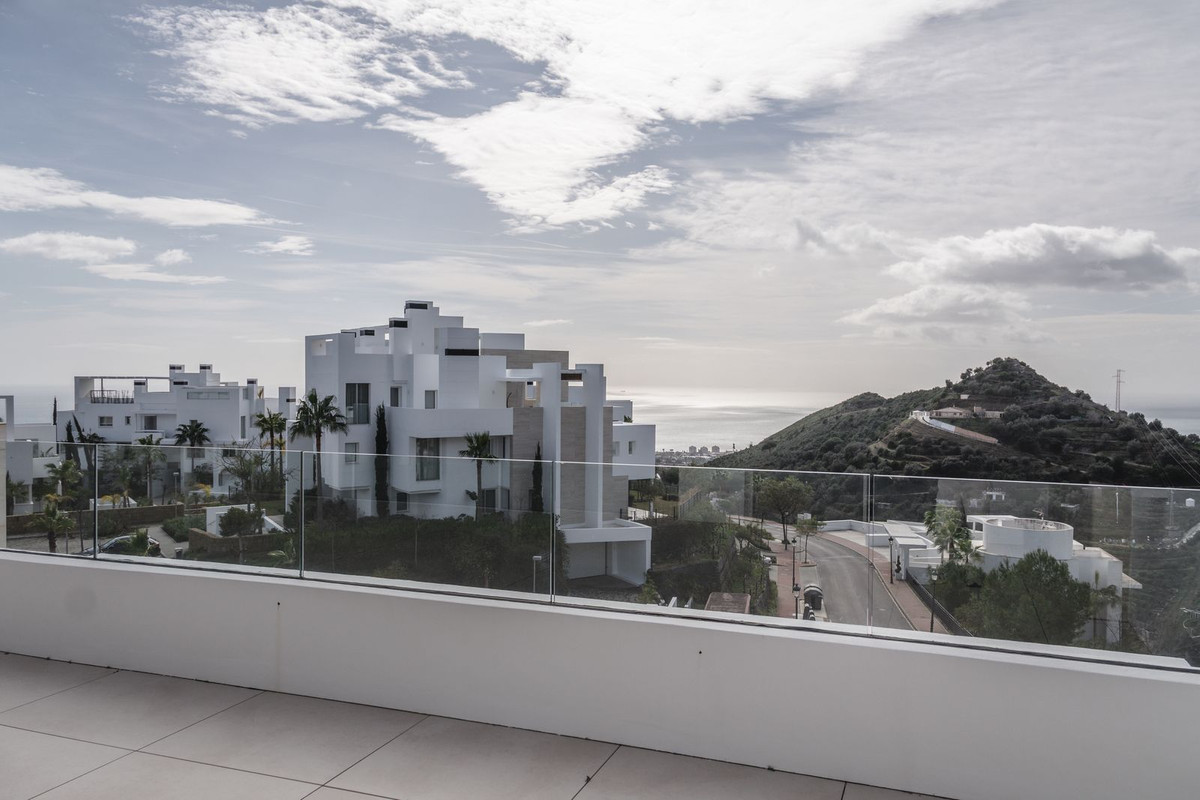 3 Bed Apartment for sale in Ojén Costa Del Sol, Málaga, Spain