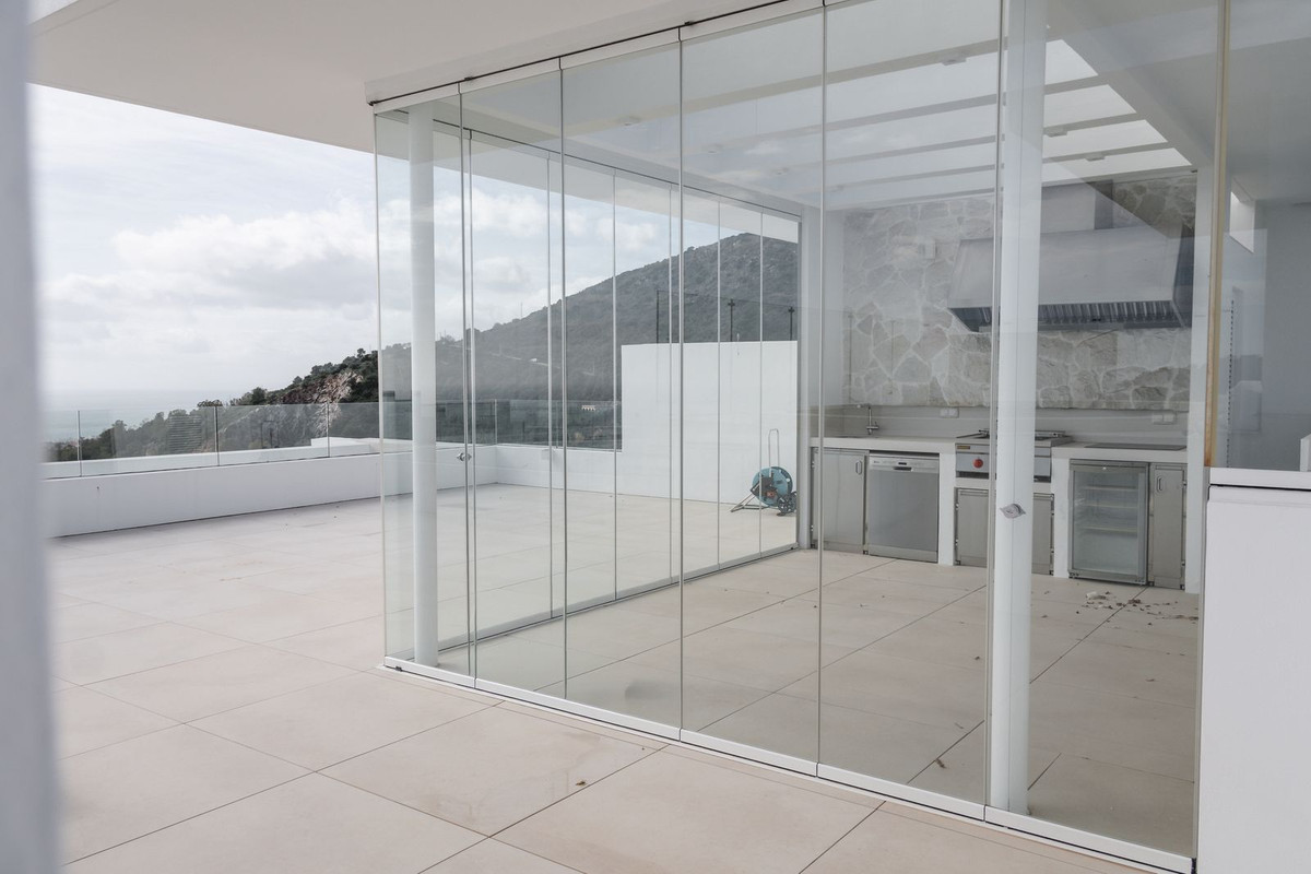 3 Bed Apartment for sale in Ojén Costa Del Sol, Málaga, Spain