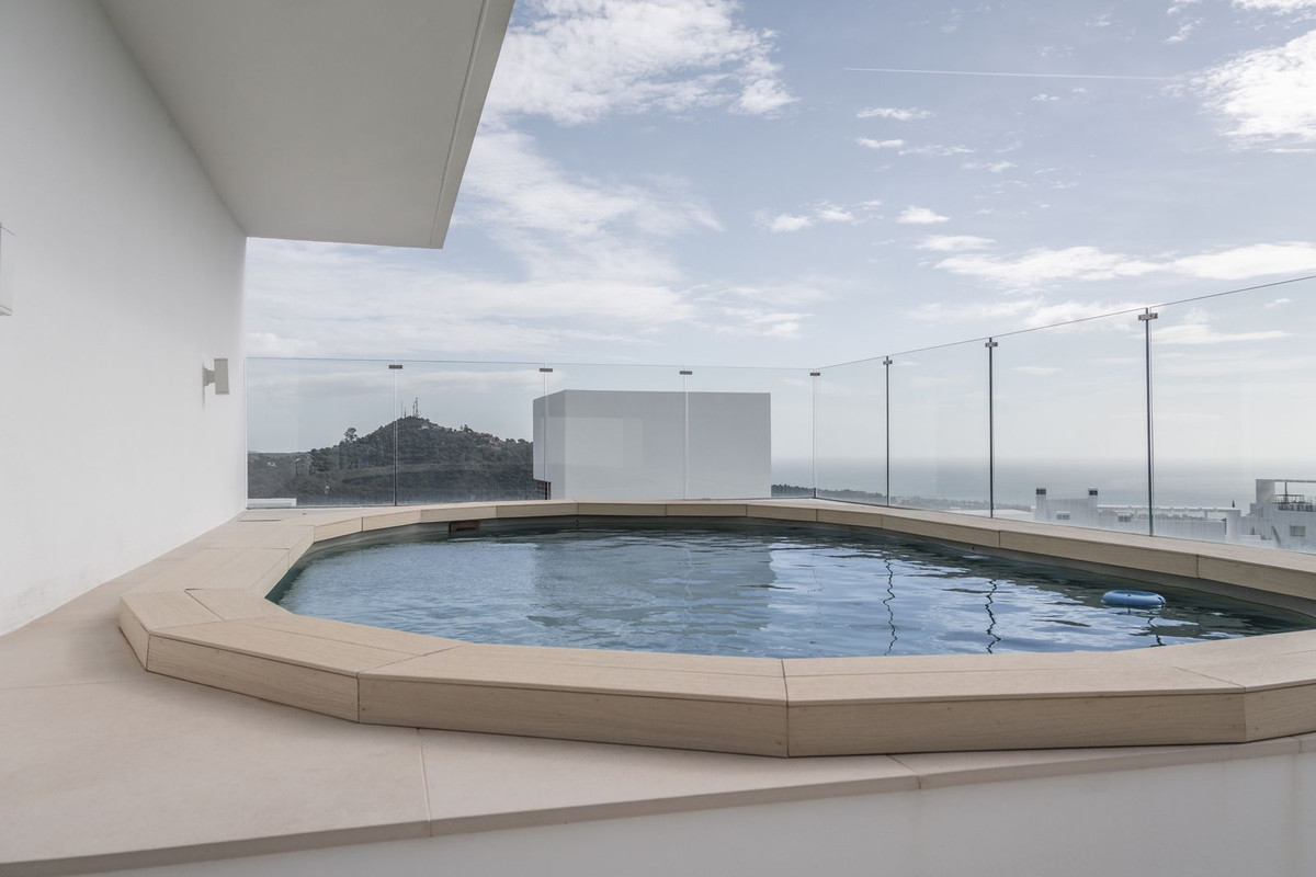 3 Bed Apartment for sale in Ojén Costa Del Sol, Málaga, Spain