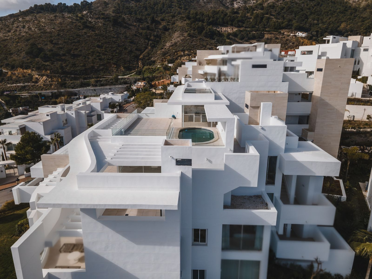 3 Bed Apartment for sale in Ojén Costa Del Sol, Málaga, Spain