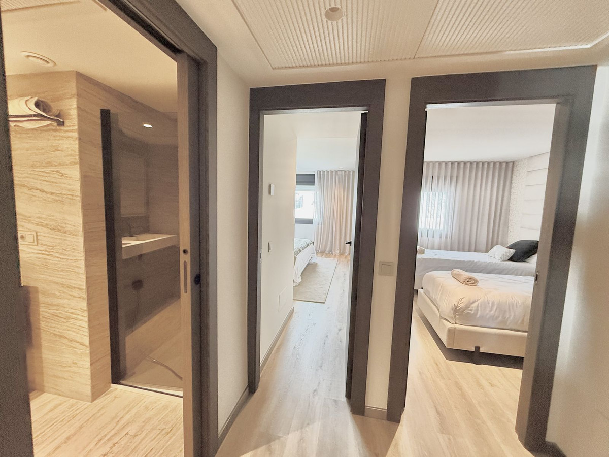 5 Bed Apartment for sale in Puerto Banús Costa Del Sol, Málaga, Spain