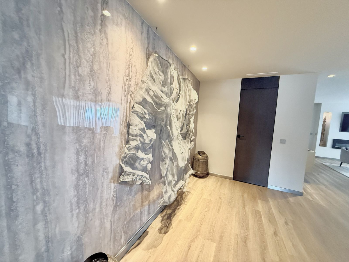 5 Bed Apartment for sale in Puerto Banús Costa Del Sol, Málaga, Spain