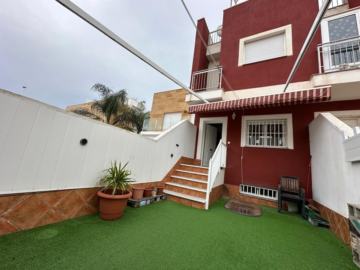 Se vende Adosada de 3 dormitorios en Costa Calida, Murcia, España