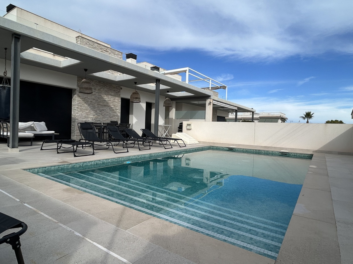 5 Bed Townhouse for sale in Los Balcones Costa Blanca, Alicante, Spain
