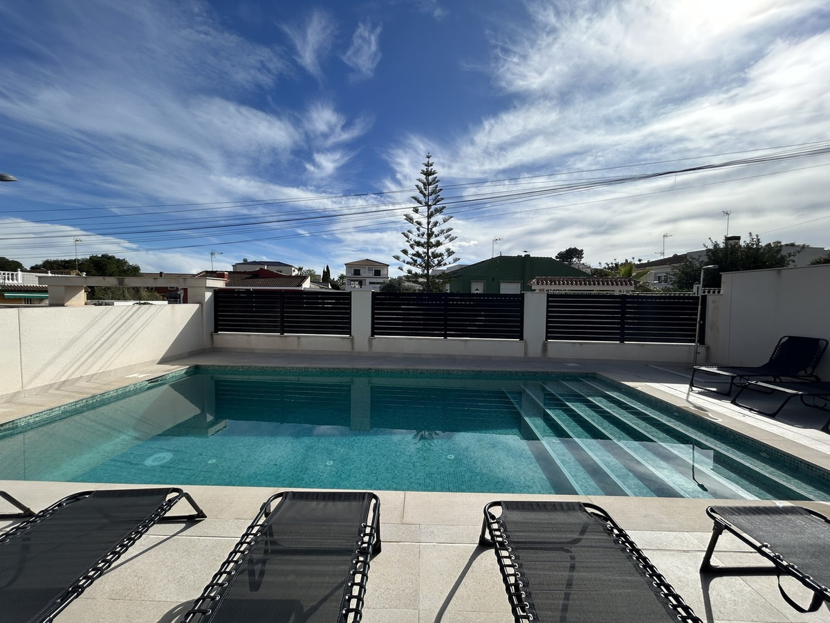 5 Bed Townhouse for sale in Los Balcones Costa Blanca, Alicante, Spain
