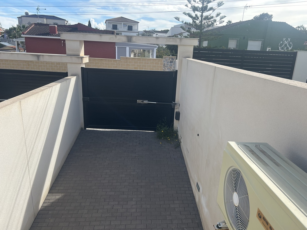 5 Bed Townhouse for sale in Los Balcones Costa Blanca, Alicante, Spain