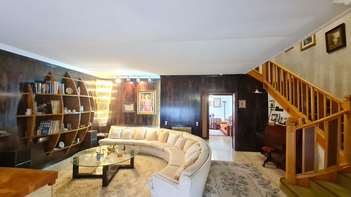 4 Bed Townhouse for sale in Elda Costa Blanca, Alicante, Spain