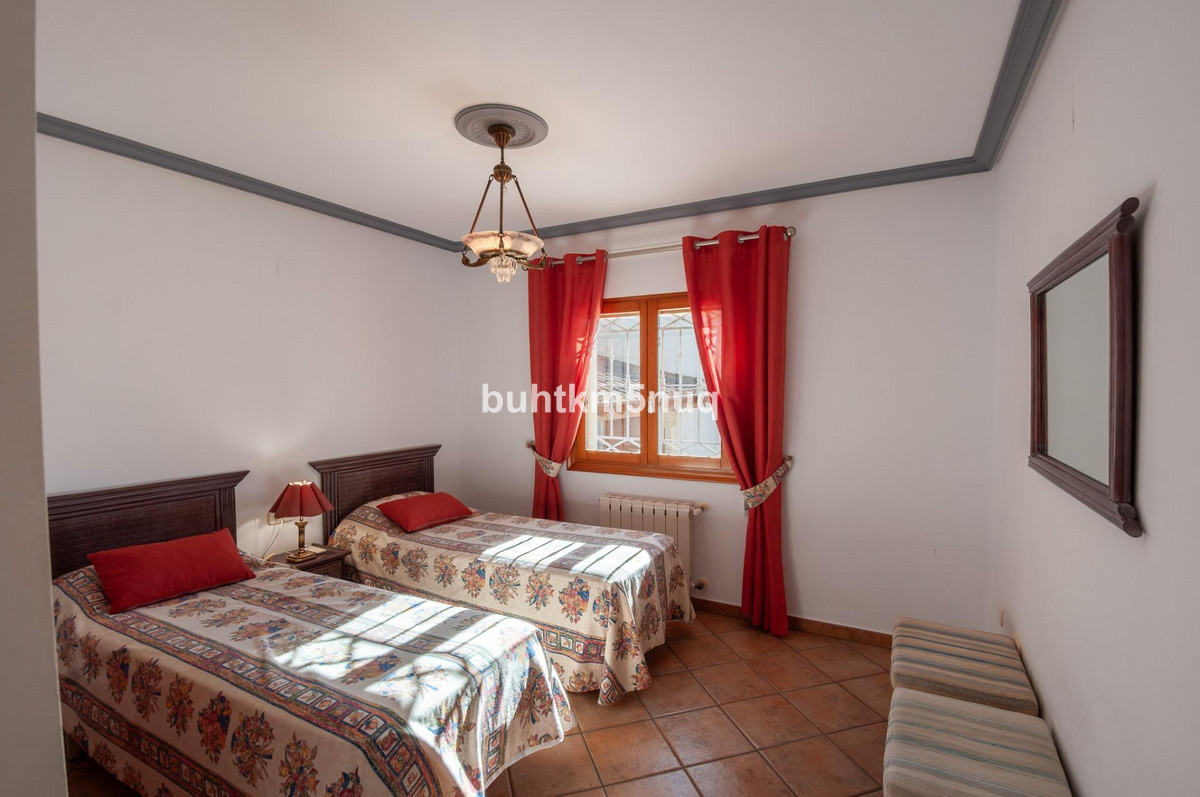 4 Bed Townhouse for sale in Calpe Costa Blanca, Alicante, Spain