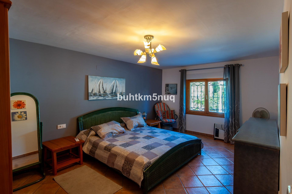 4 Bed Townhouse for sale in Calpe Costa Blanca, Alicante, Spain