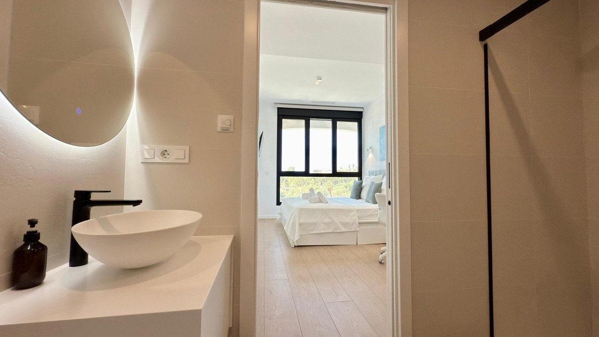 Se vende Apartamento Planta Media de 2 dormitorios en Costa Blanca, Alicante, España