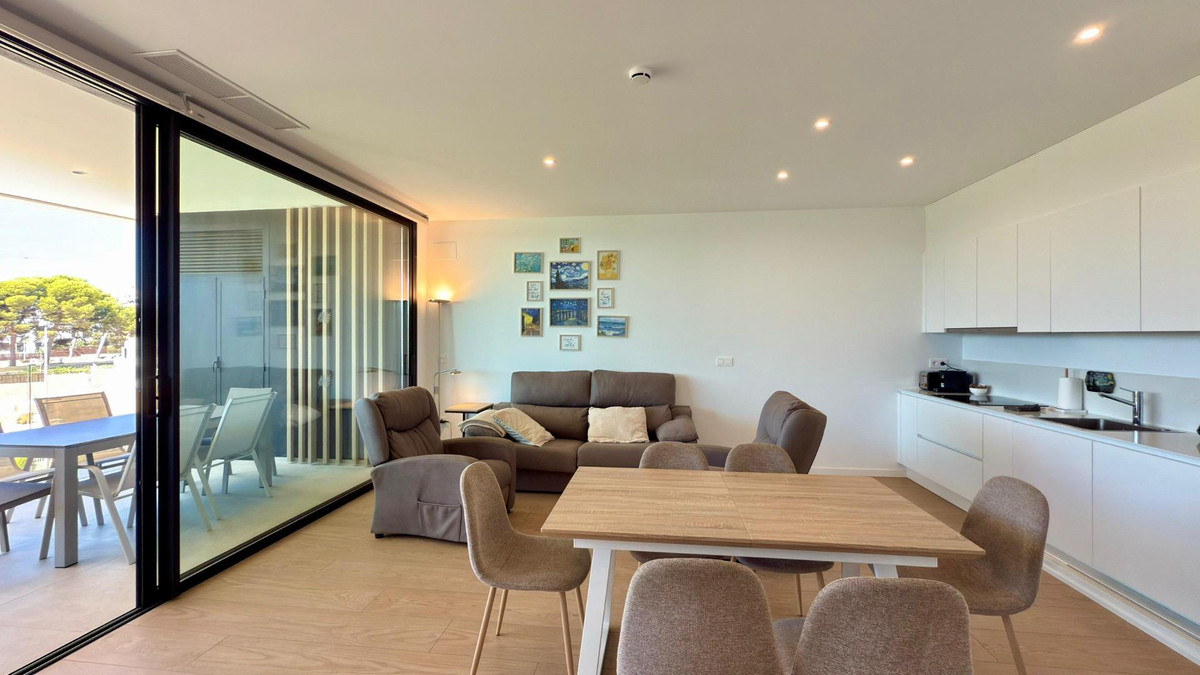 Se vende Apartamento Planta Media de 2 dormitorios en Costa Blanca, Alicante, España