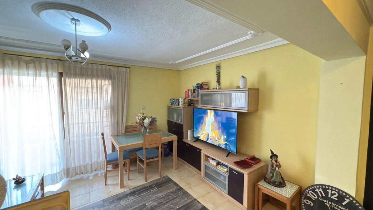 Se vende Apartamento Planta Media de 3 dormitorios en Costa Blanca, Alicante, España